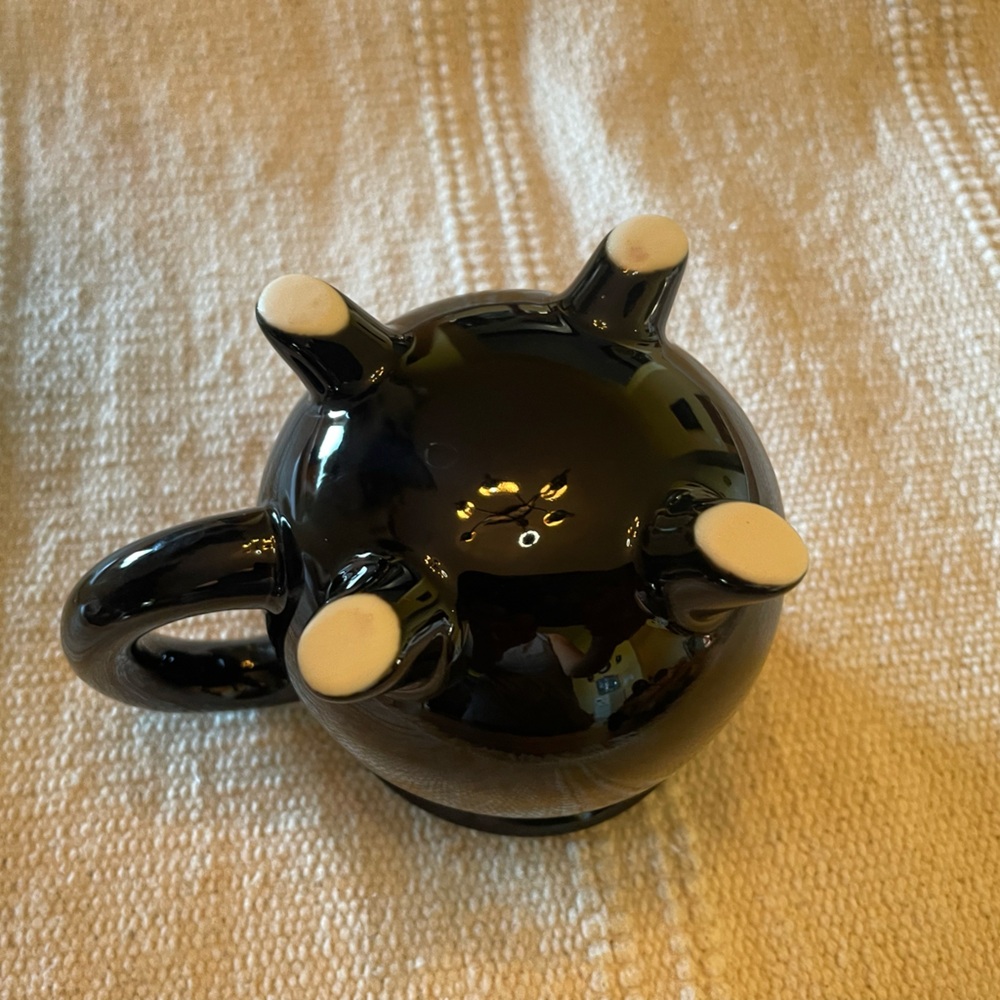 Wood and Felt Halloween Garland with Black Ceramic Calderon Mug - Picture 9 of 10